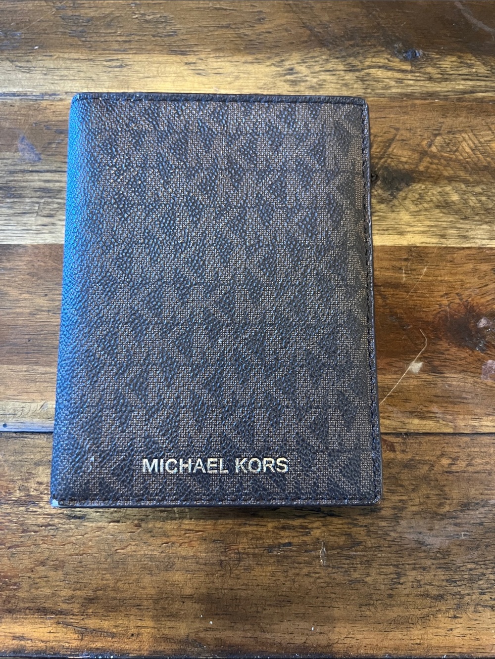 Michael Kors Passport wallet